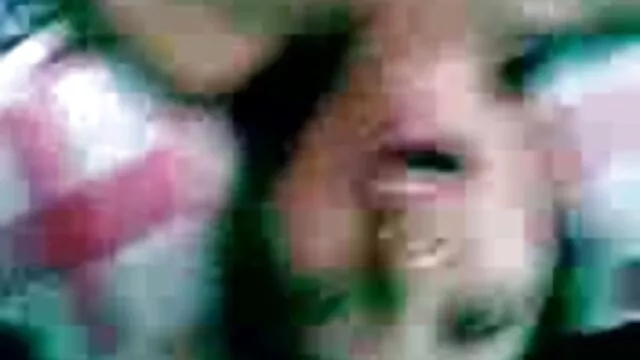 TeenMegaWorld - Beauty-Angels - Une blonde extrait video porno plonge dans la chatte