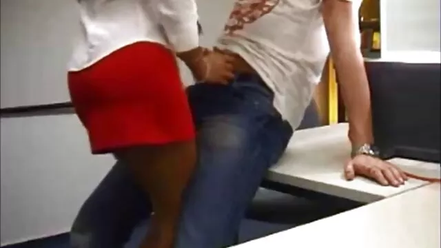 Jeune fille video pono gratui taquine avec bj contrôlé