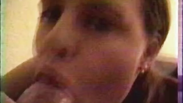 Un strapon épiquement énorme telecharger video lesbienne étire un trou lesbien assoiffé