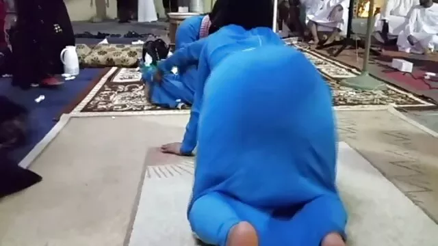 Je peux sentir sa chatte, c'est si petite et petite chienne video gratuite jacky michel noire