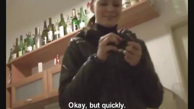 CASADA DE PERNAS ABERTAS PARA O AMIGO telecharger video de sex COMER GOSTOSO