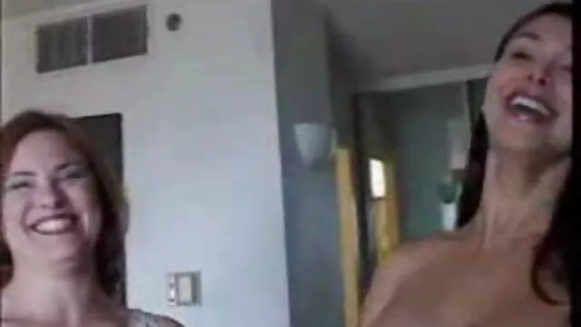 Son mari baise video x coqnu sa belle-mère potelée