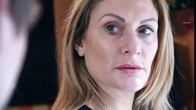 Elena Koshka et Lily Adams veulent toutes film prono gratuit les deux cette bite (style POV)